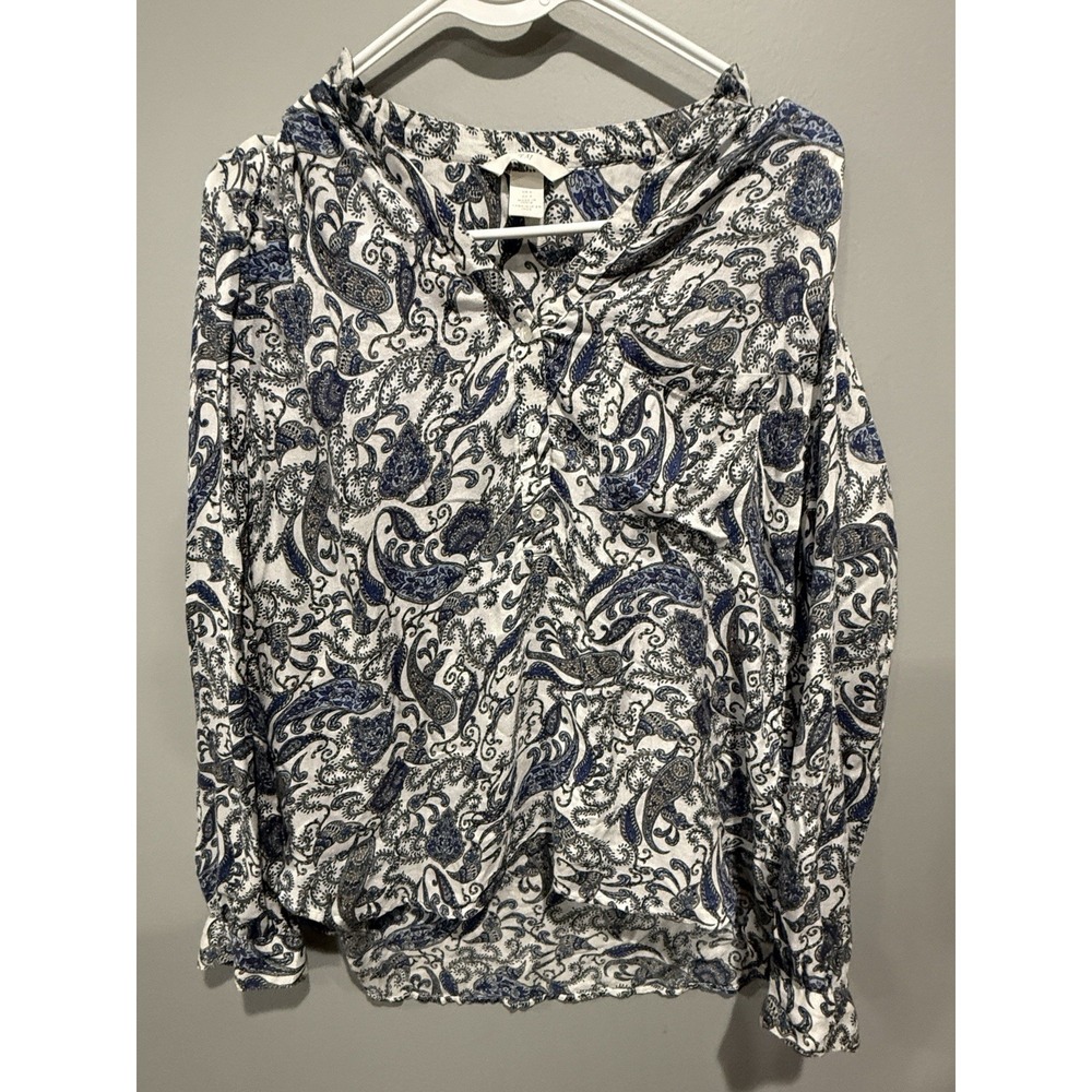 H&M Long Sleeve High-Low Hem V neck Shirt White Paisley patterned Size 6